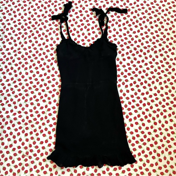 ✨ Reformation Christine Dress ✨ - Picture 2 of 4